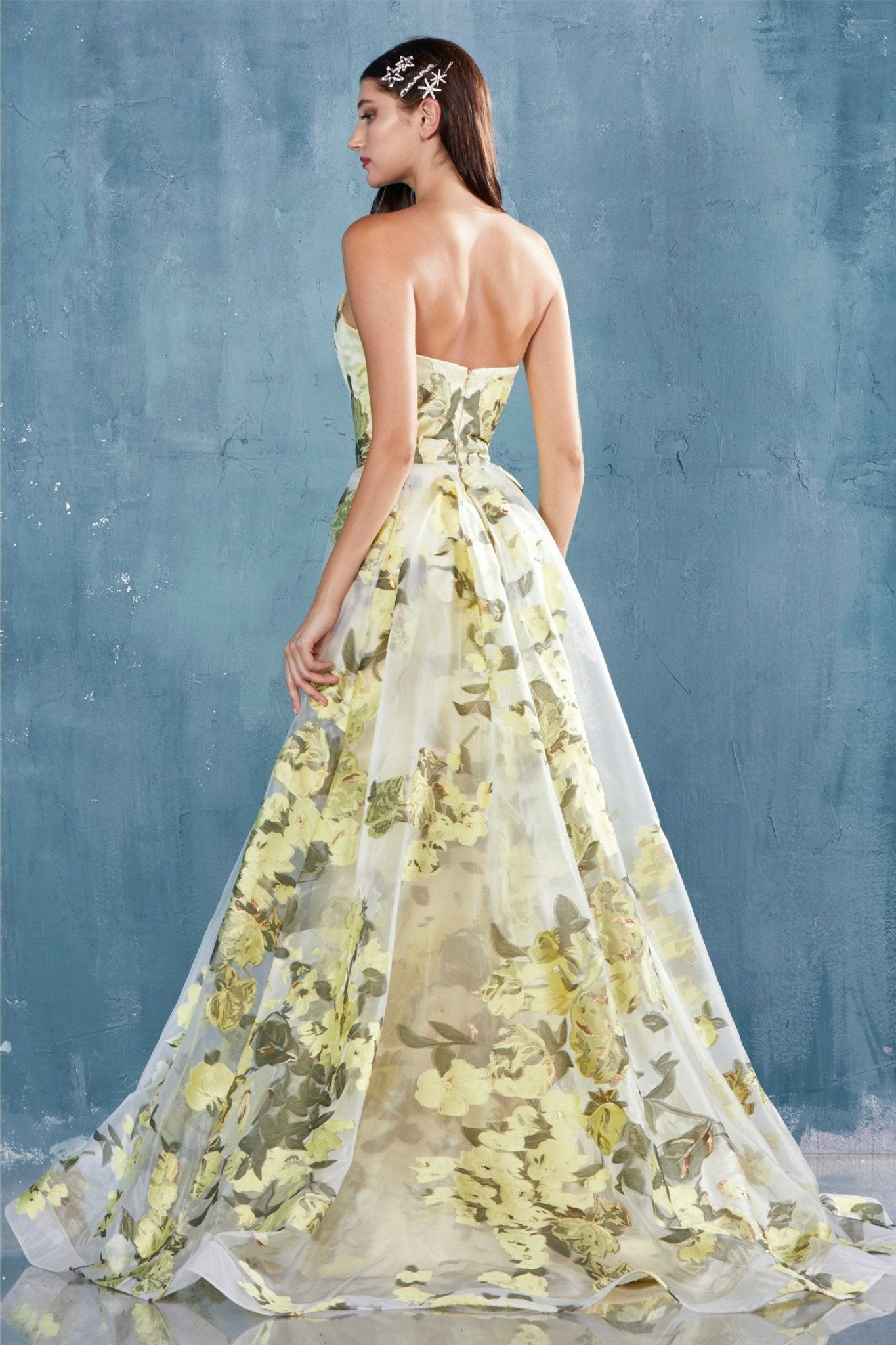 A0770 - Andrea Leo Couture