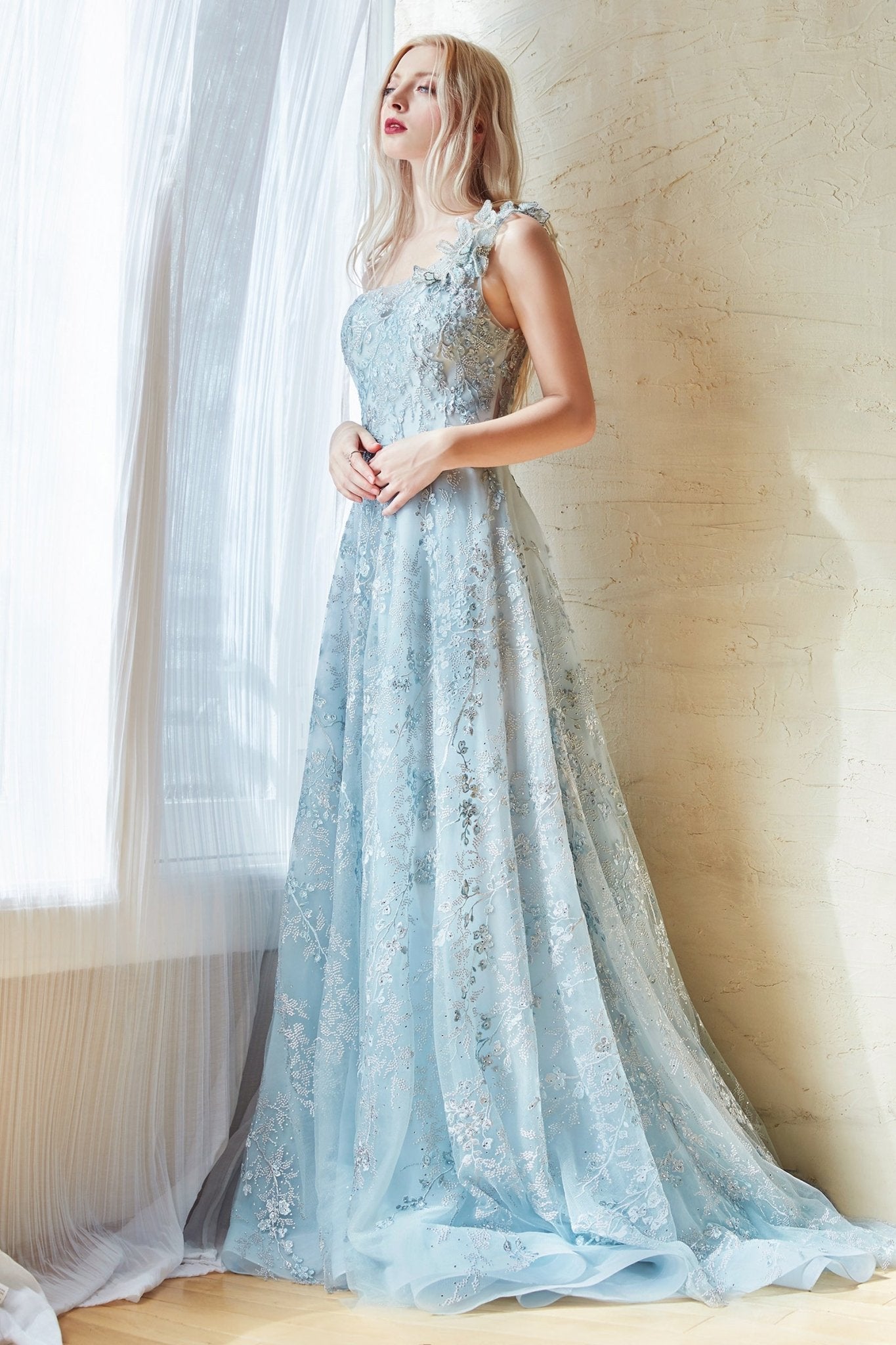 A0989 - Andrea Leo Couture