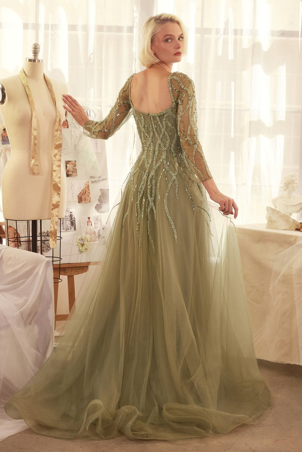 A1367 - Andrea Leo Couture