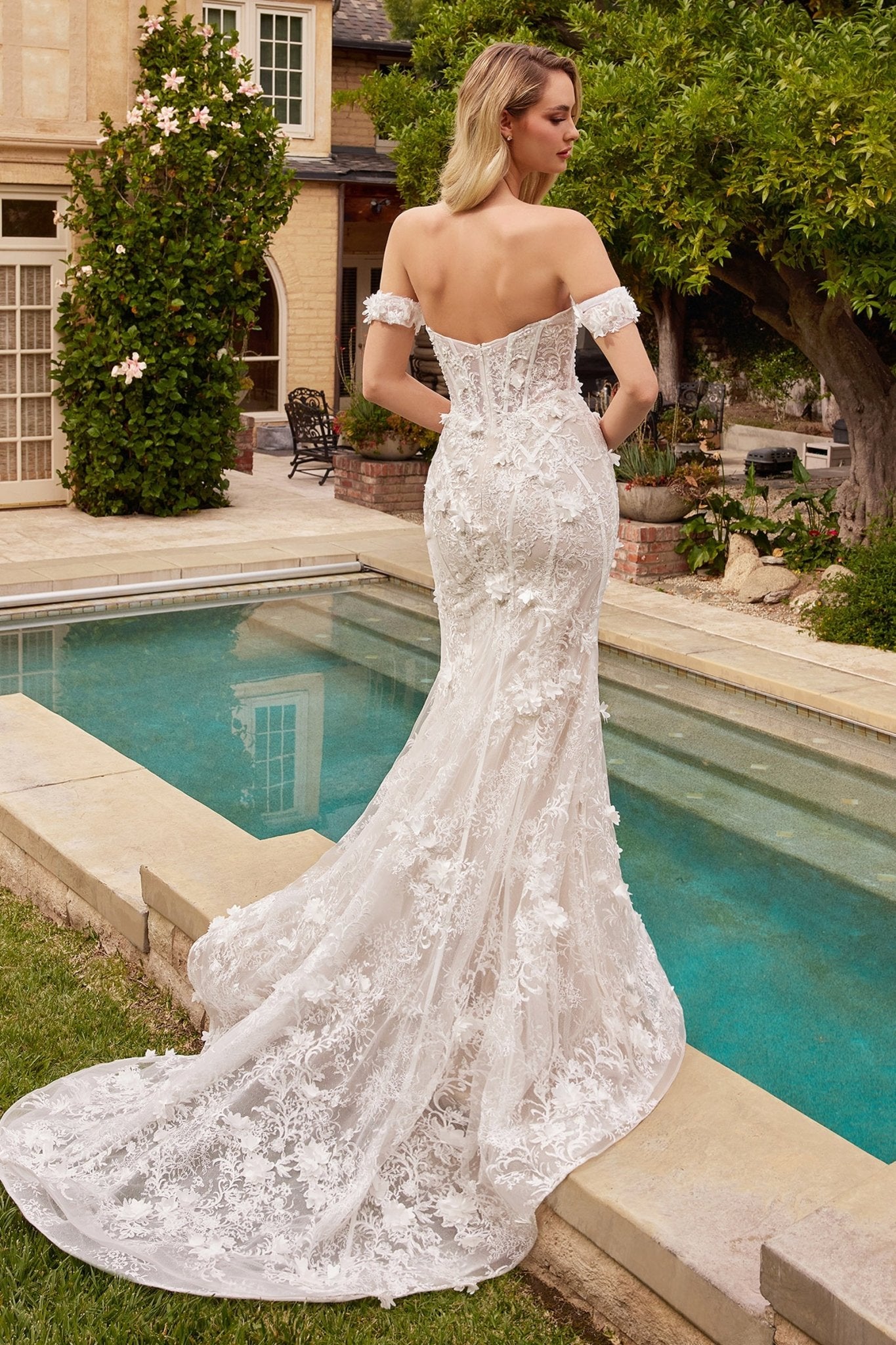 CD861W - Andrea Leo Couture