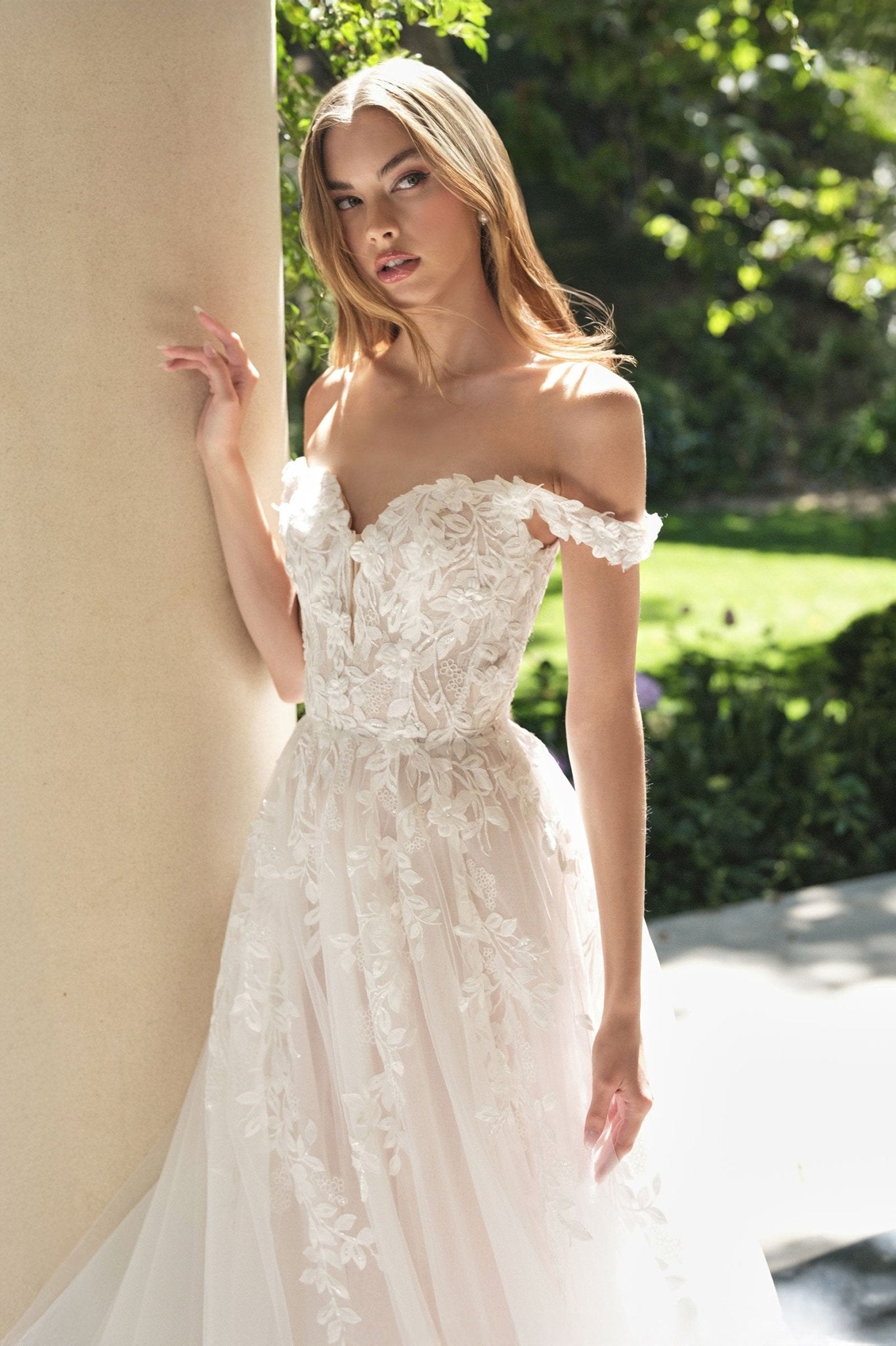 WL057 - Andrea Leo Couture