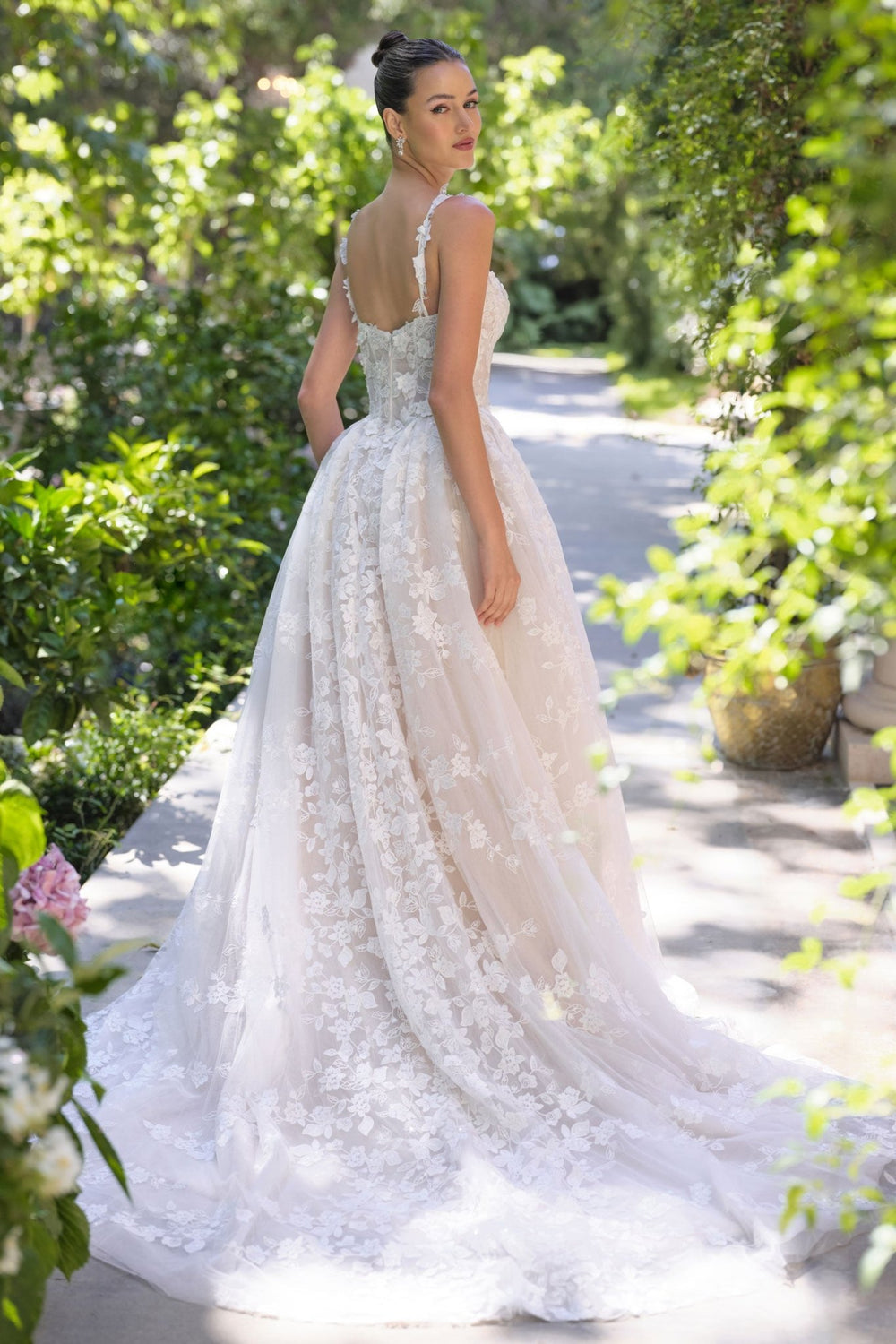 WL058 - Andrea Leo Couture