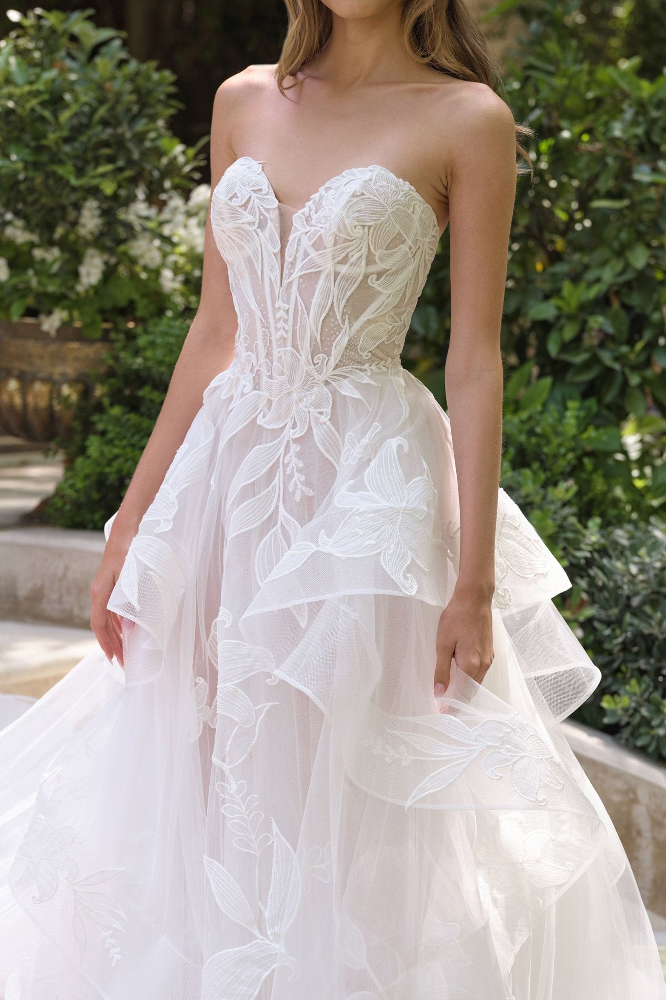 WL059 - Andrea Leo Couture
