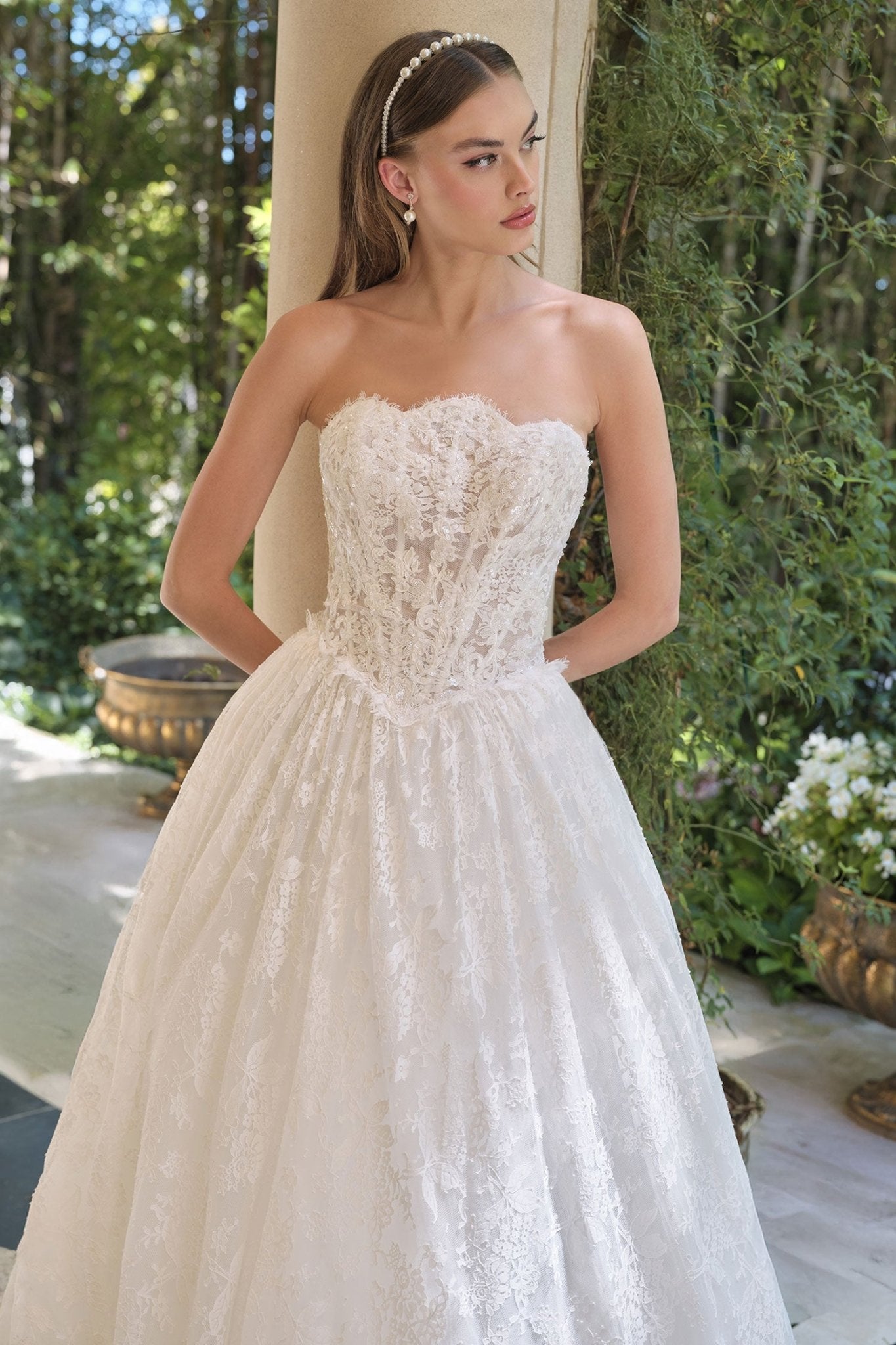WL061 - Andrea Leo Couture