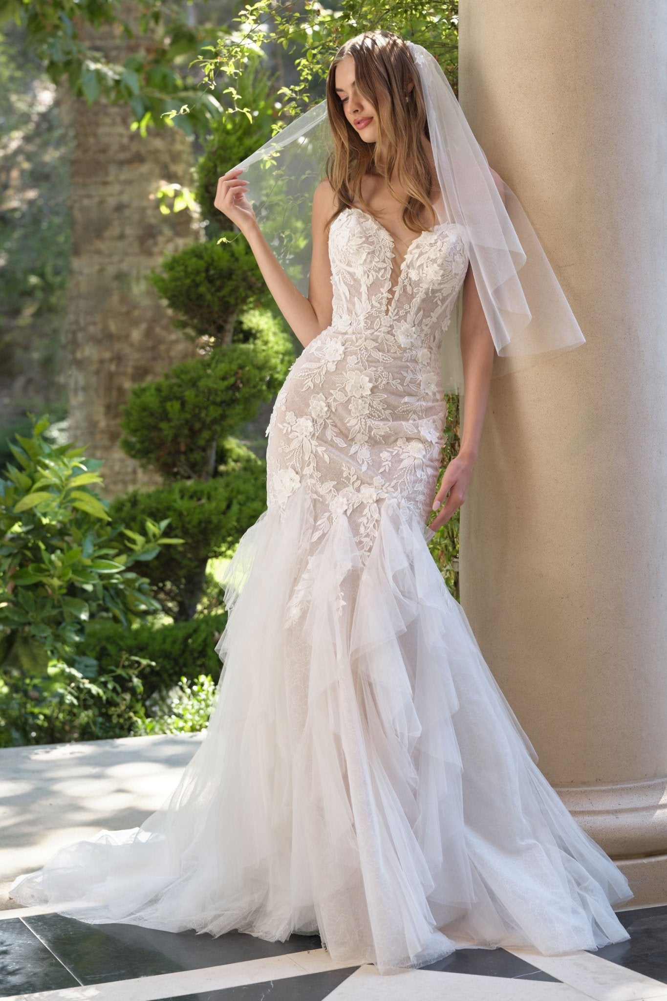 WL062 - Andrea Leo Couture