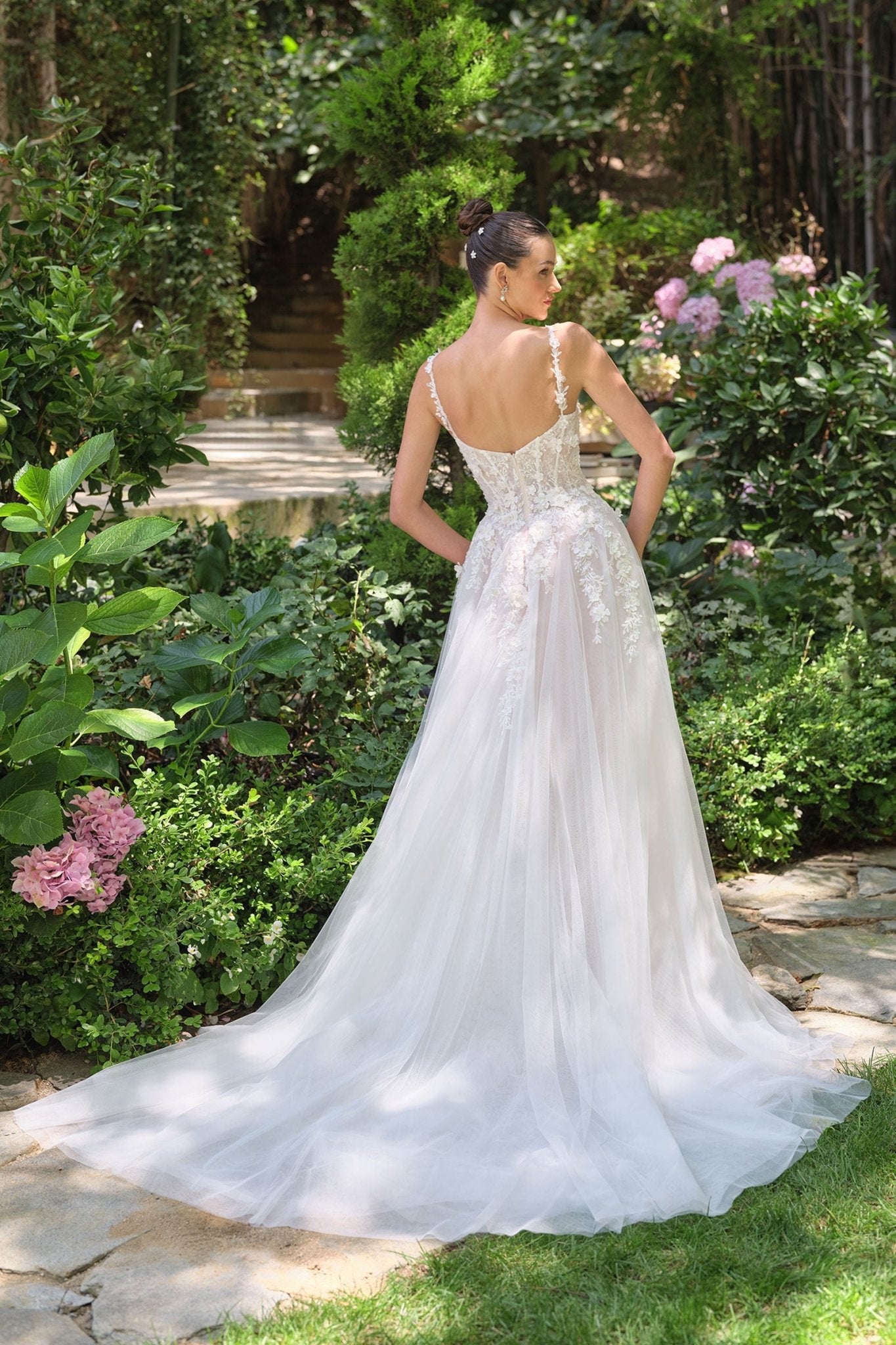 WL063 - Andrea Leo Couture