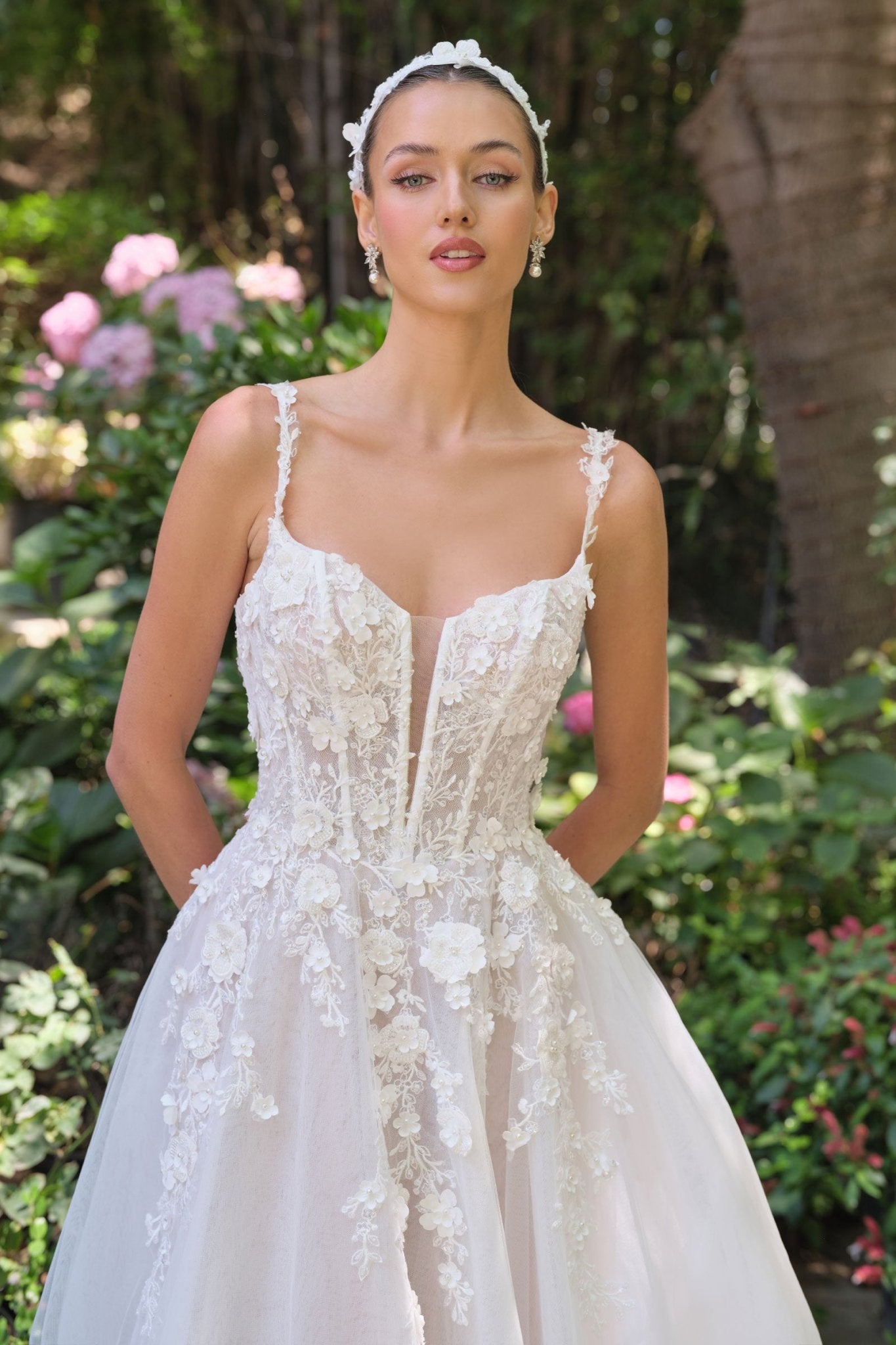 WL063 - Andrea Leo Couture