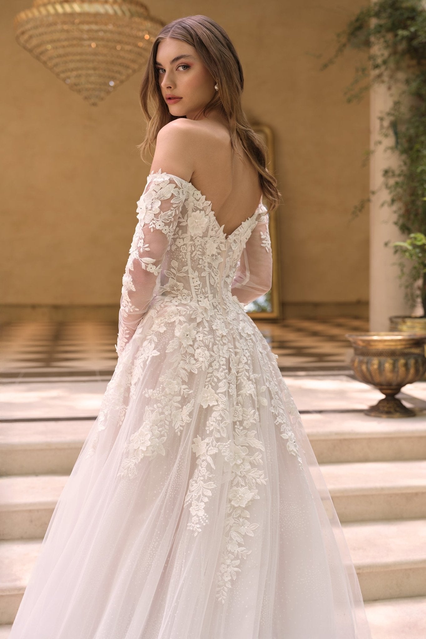 WL067 - Andrea Leo Couture