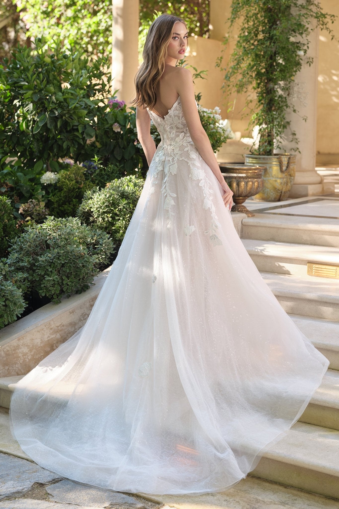 WL070 - Andrea Leo Couture