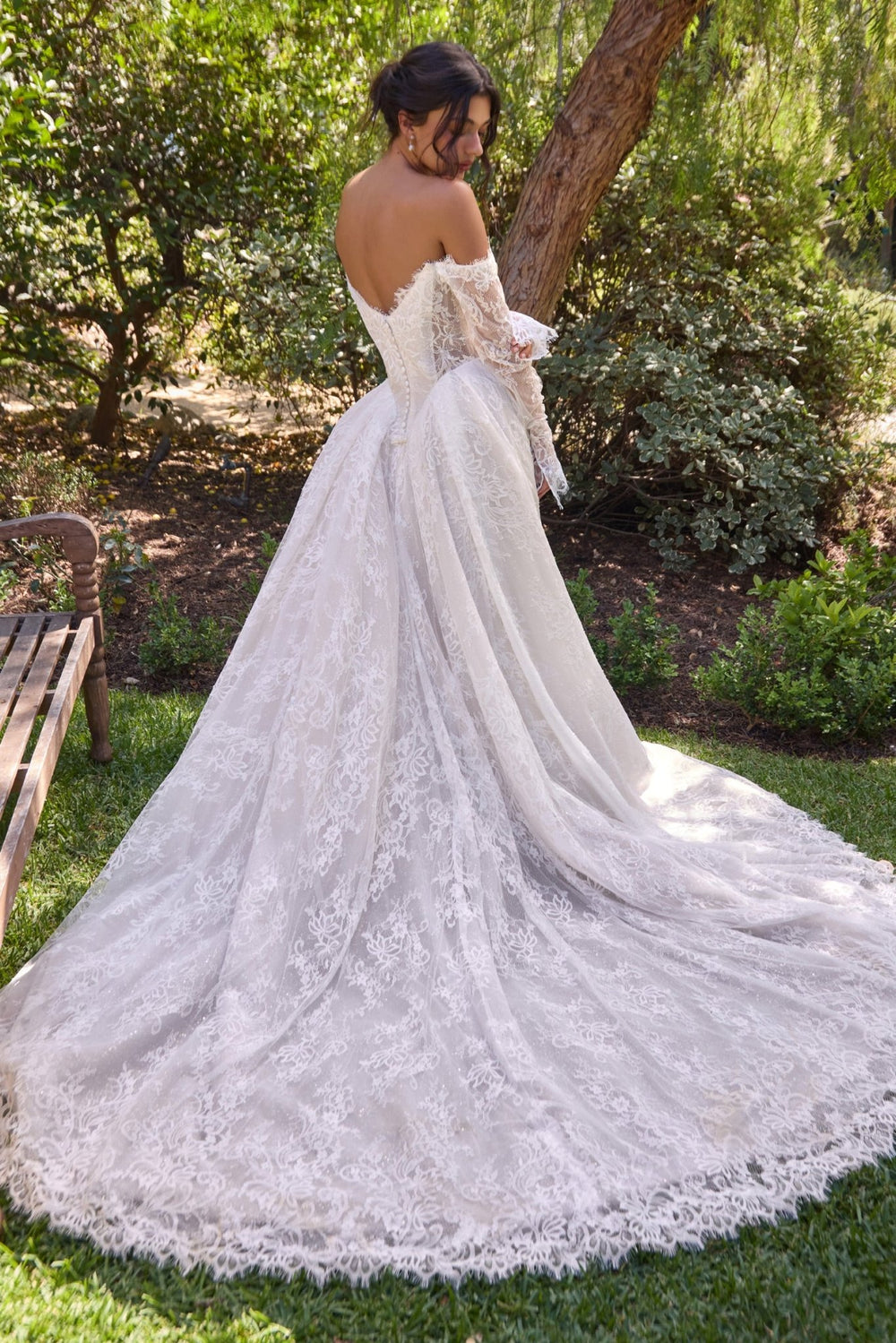 WL079 - Andrea Leo Couture