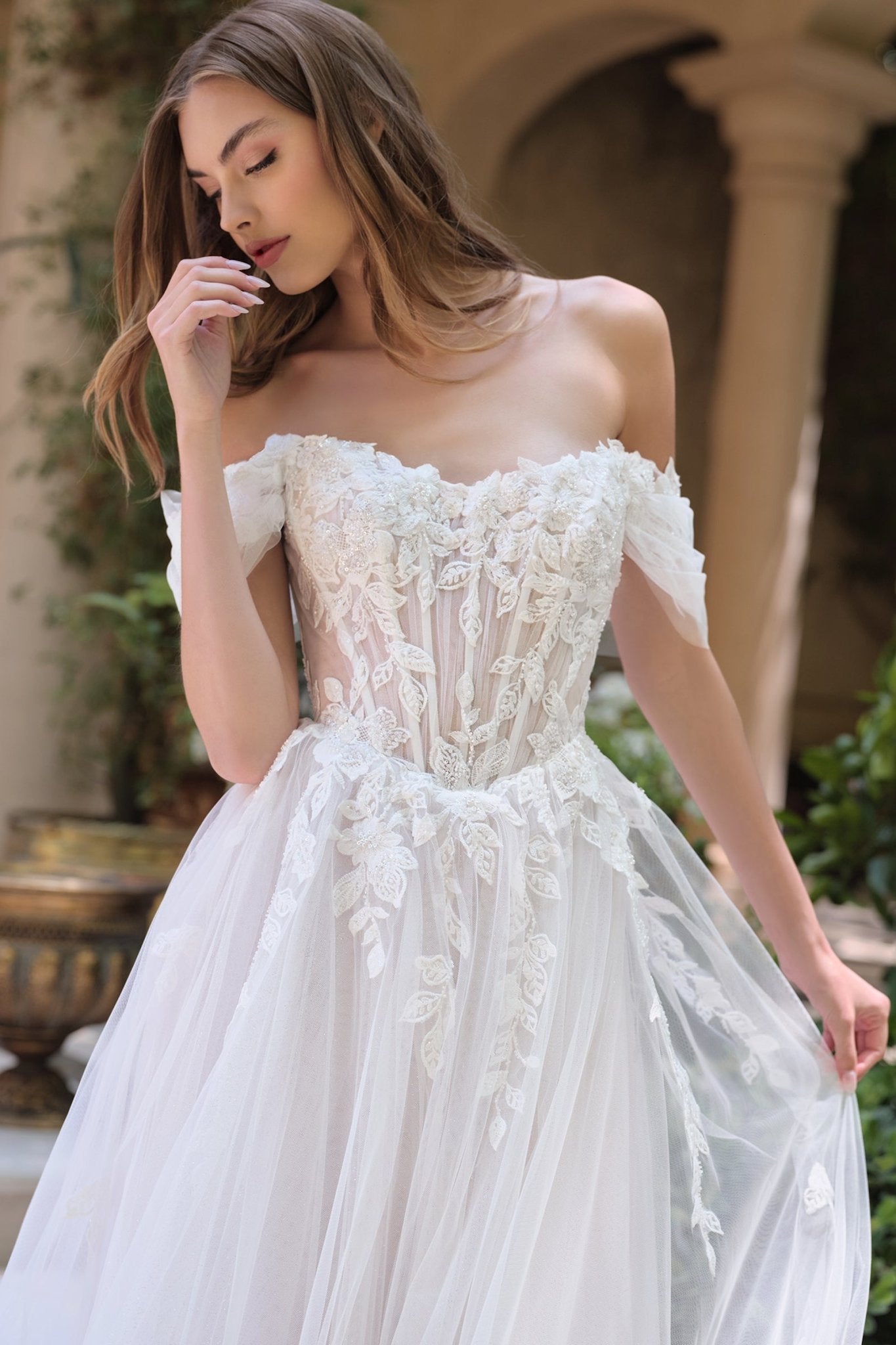 WL089 - Andrea Leo Couture