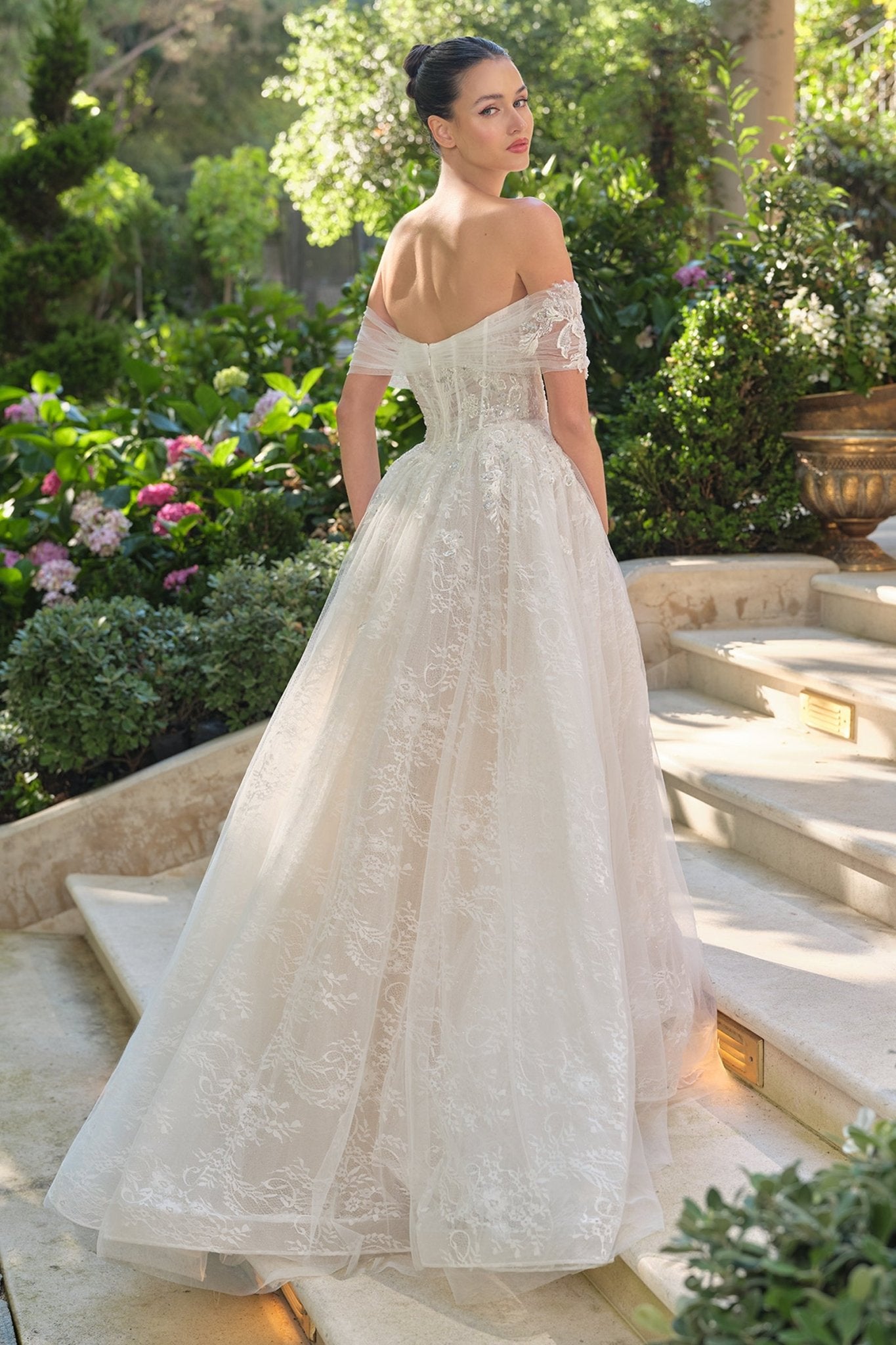 WL090 - Andrea Leo Couture