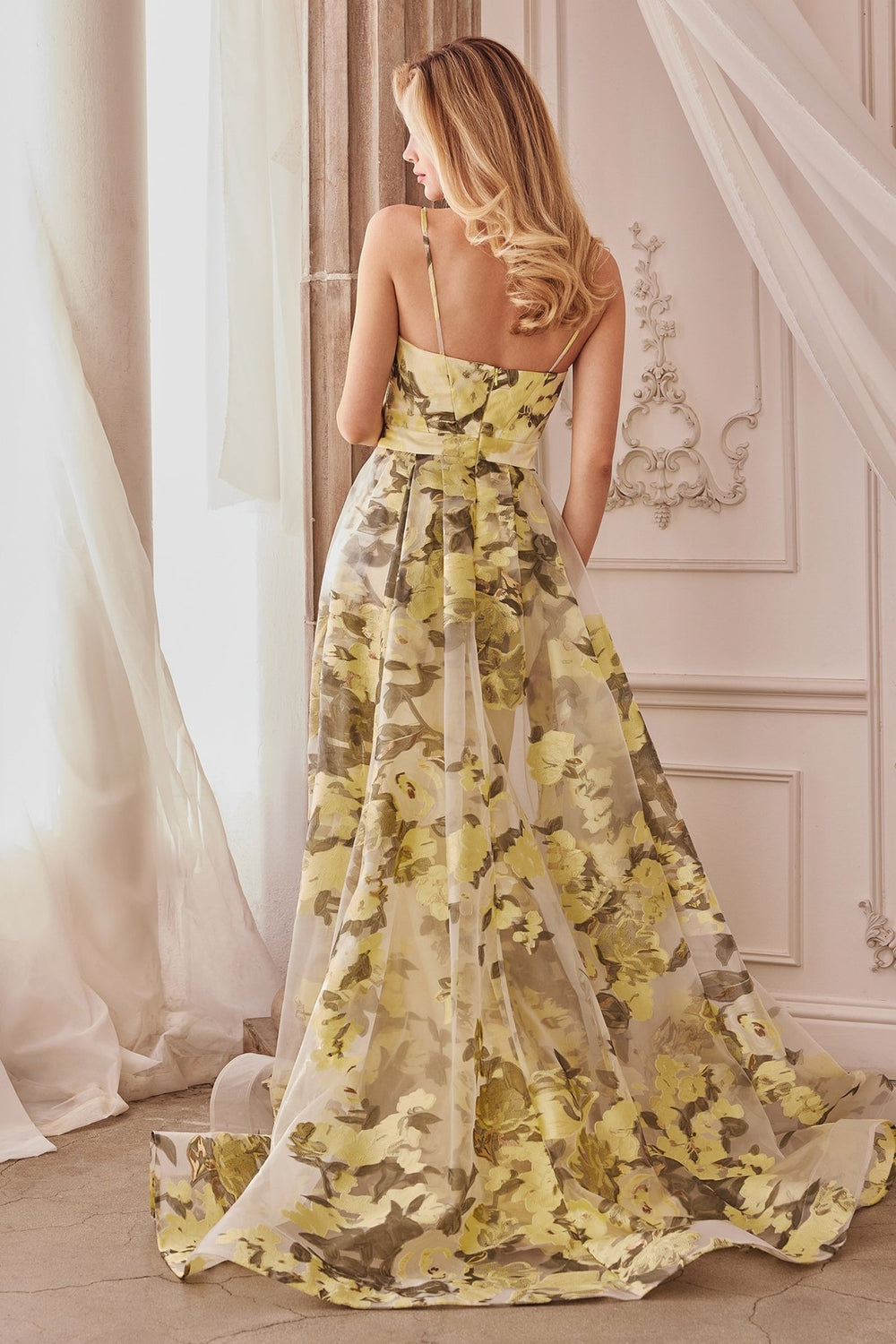 A0770 - Andrea Leo Couture