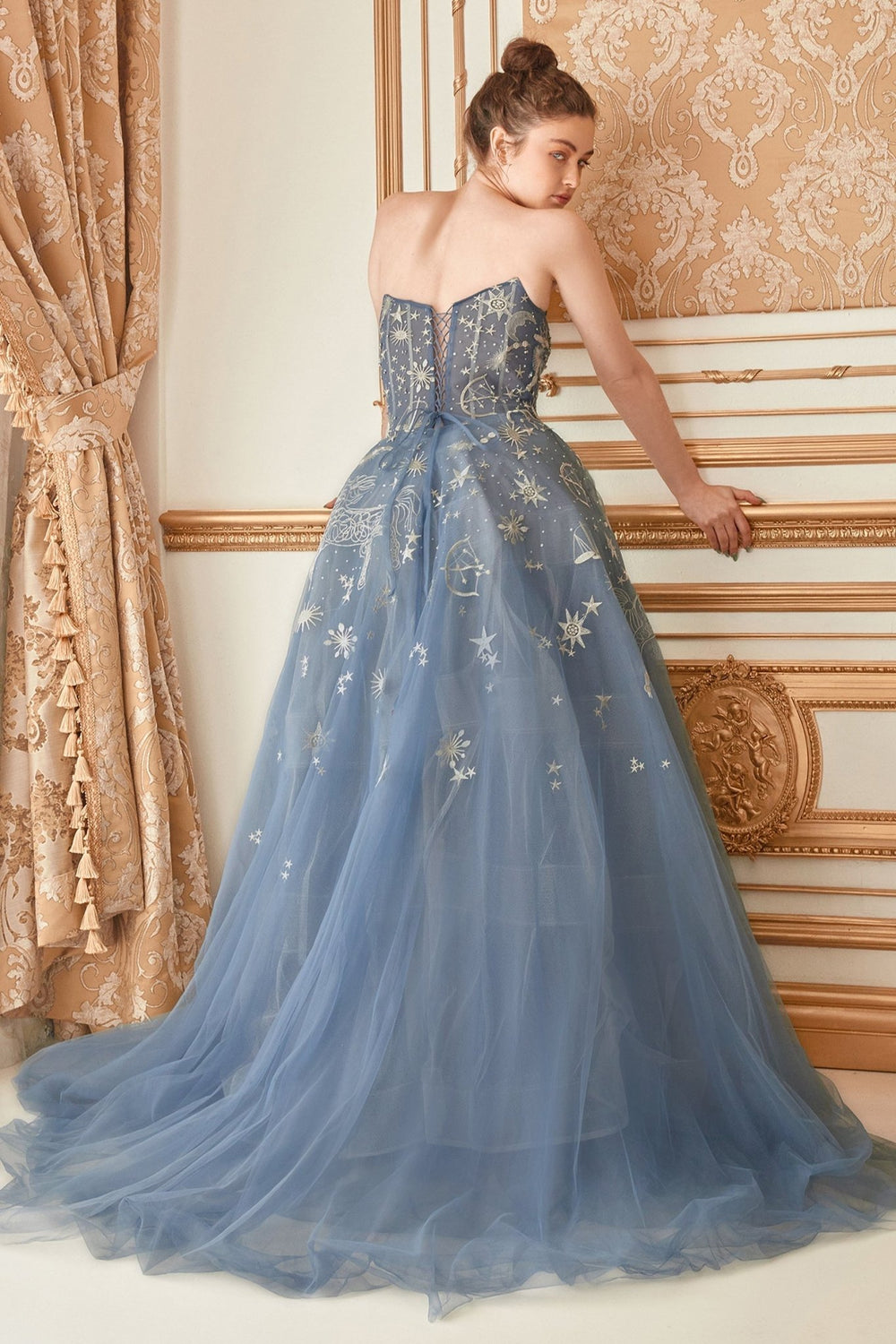 A0890 - Andrea Leo Couture