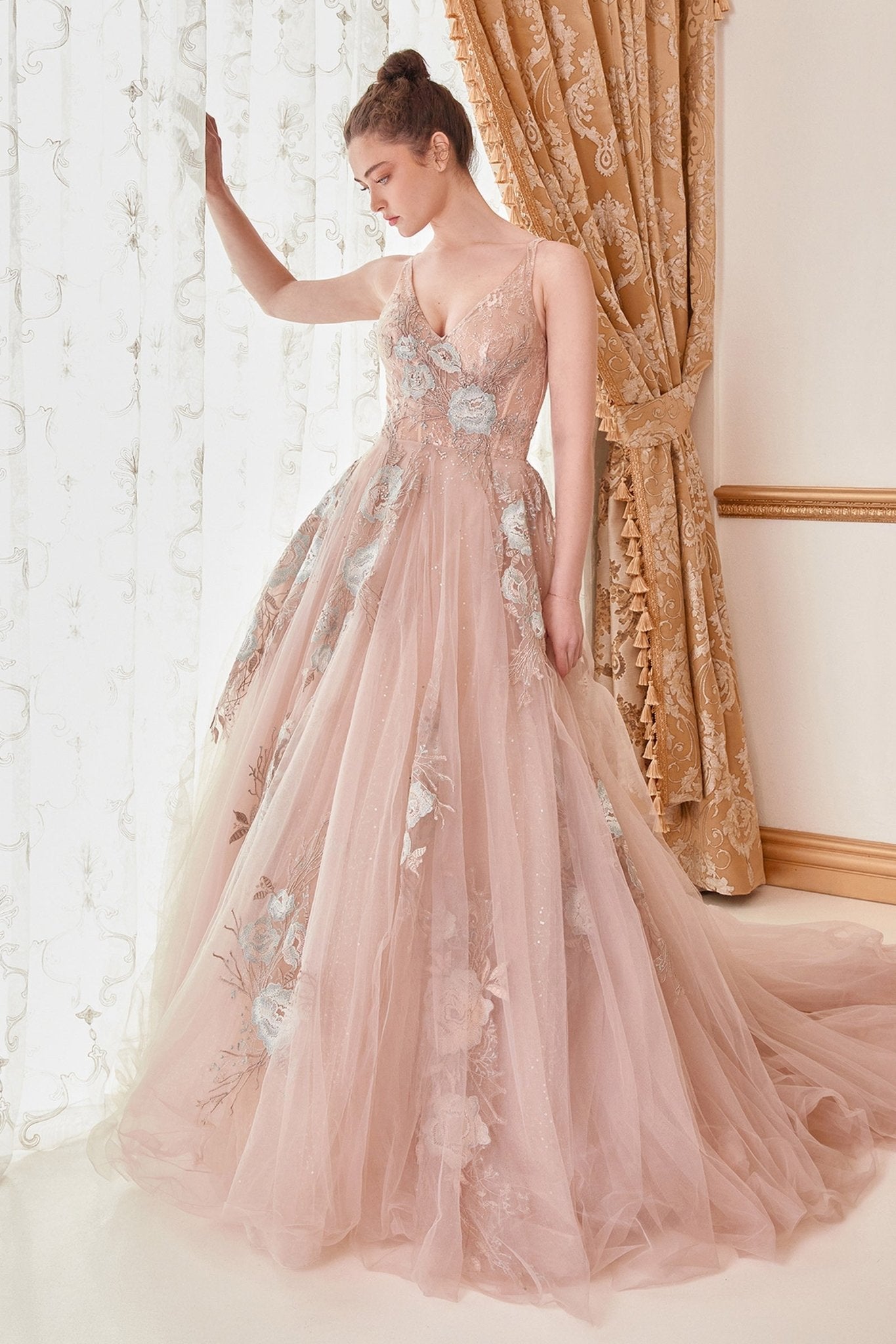 A0893 - Andrea Leo Couture