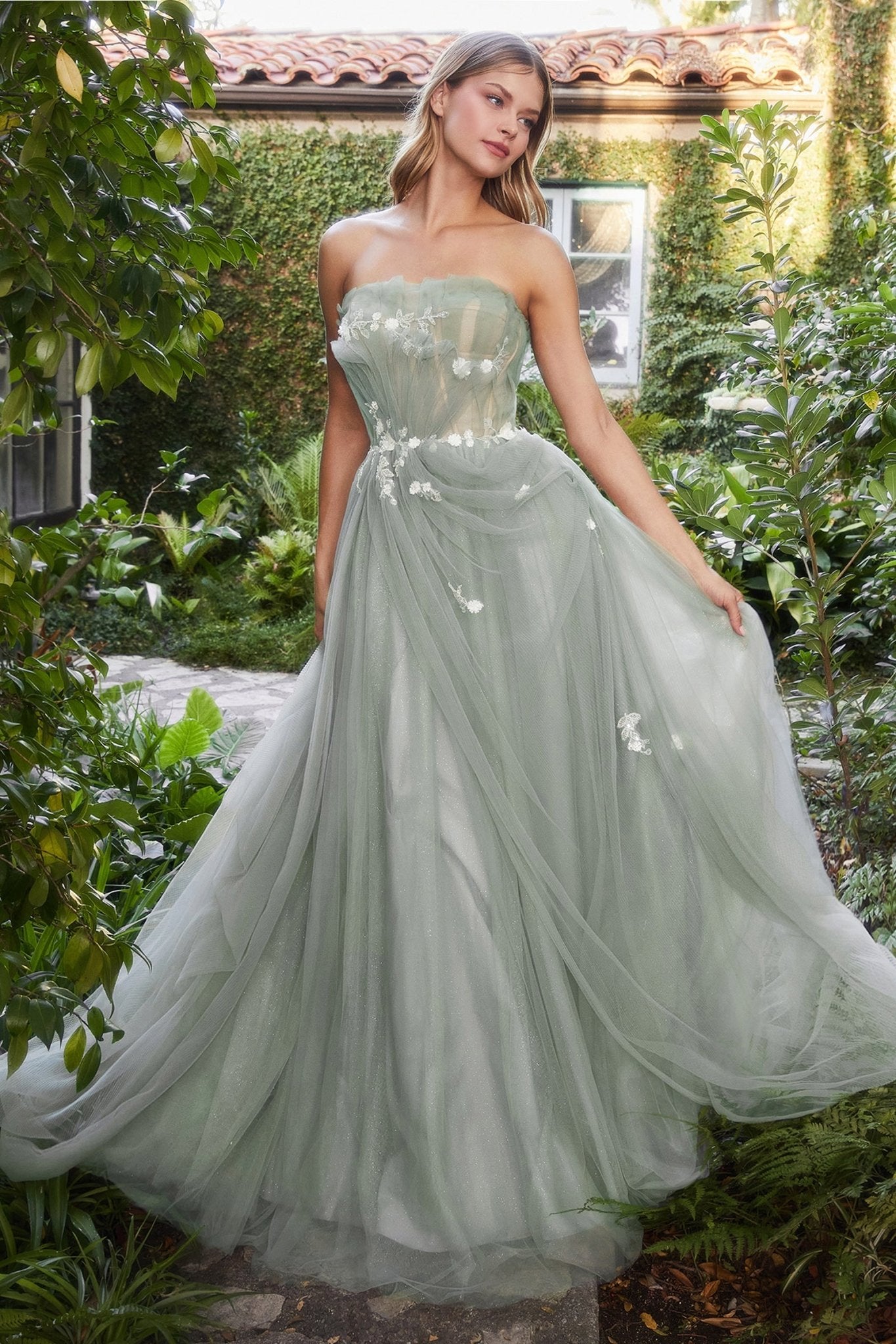 A1015 - Andrea Leo Couture