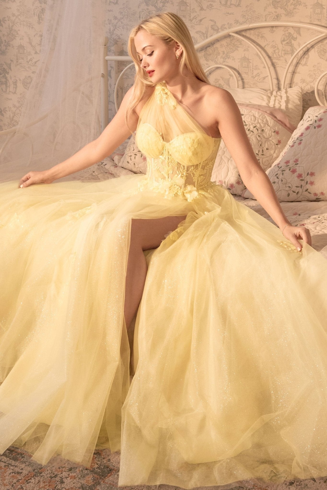 A1053 - Andrea Leo Couture