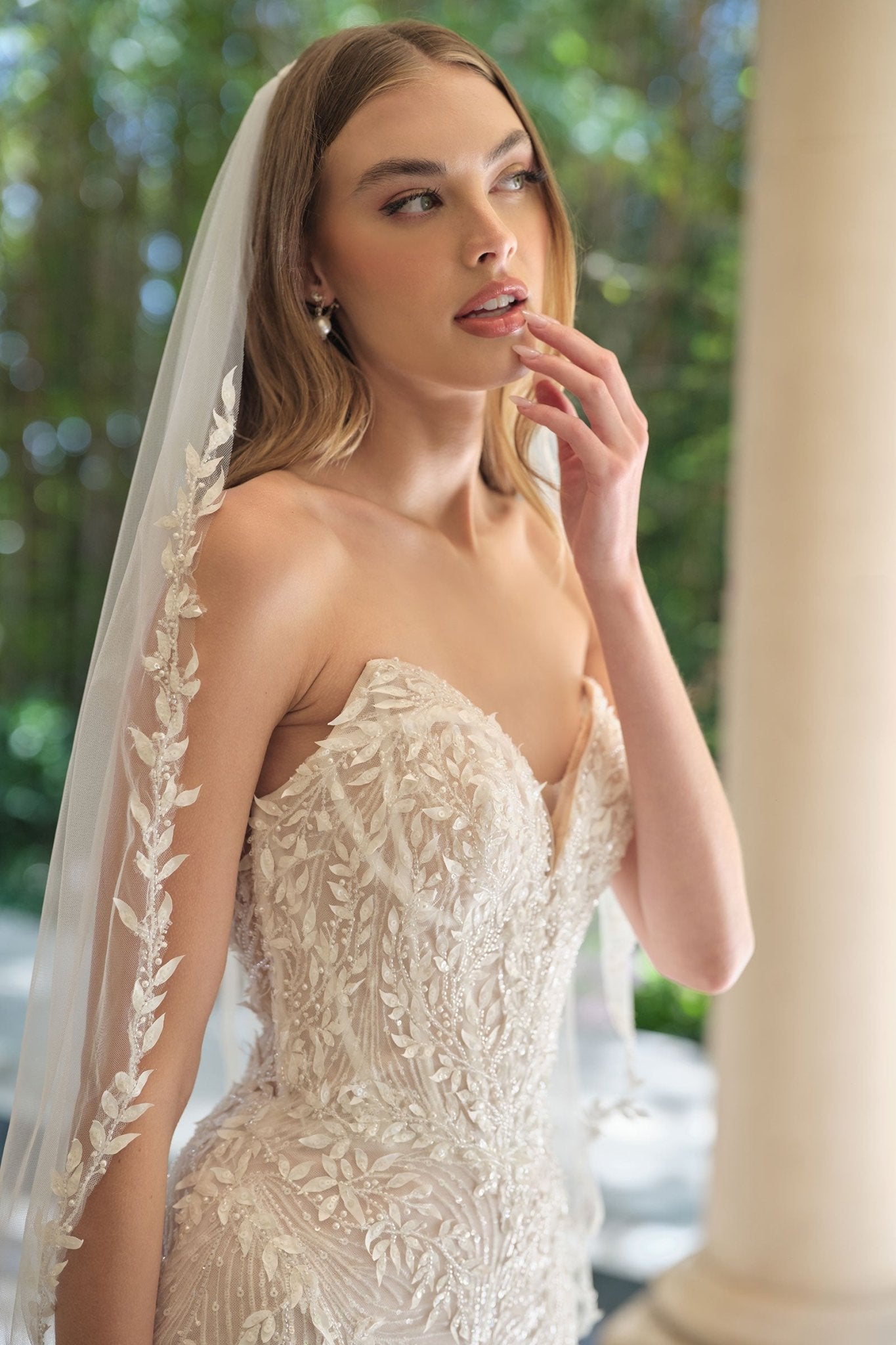WL060 - Andrea Leo Couture