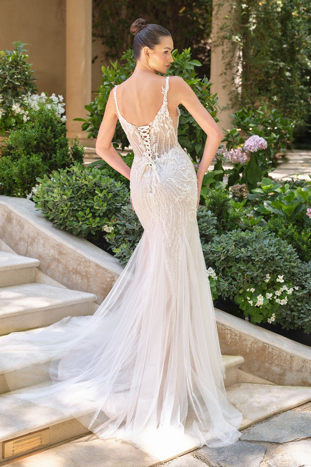 WL066 - Andrea Leo Couture