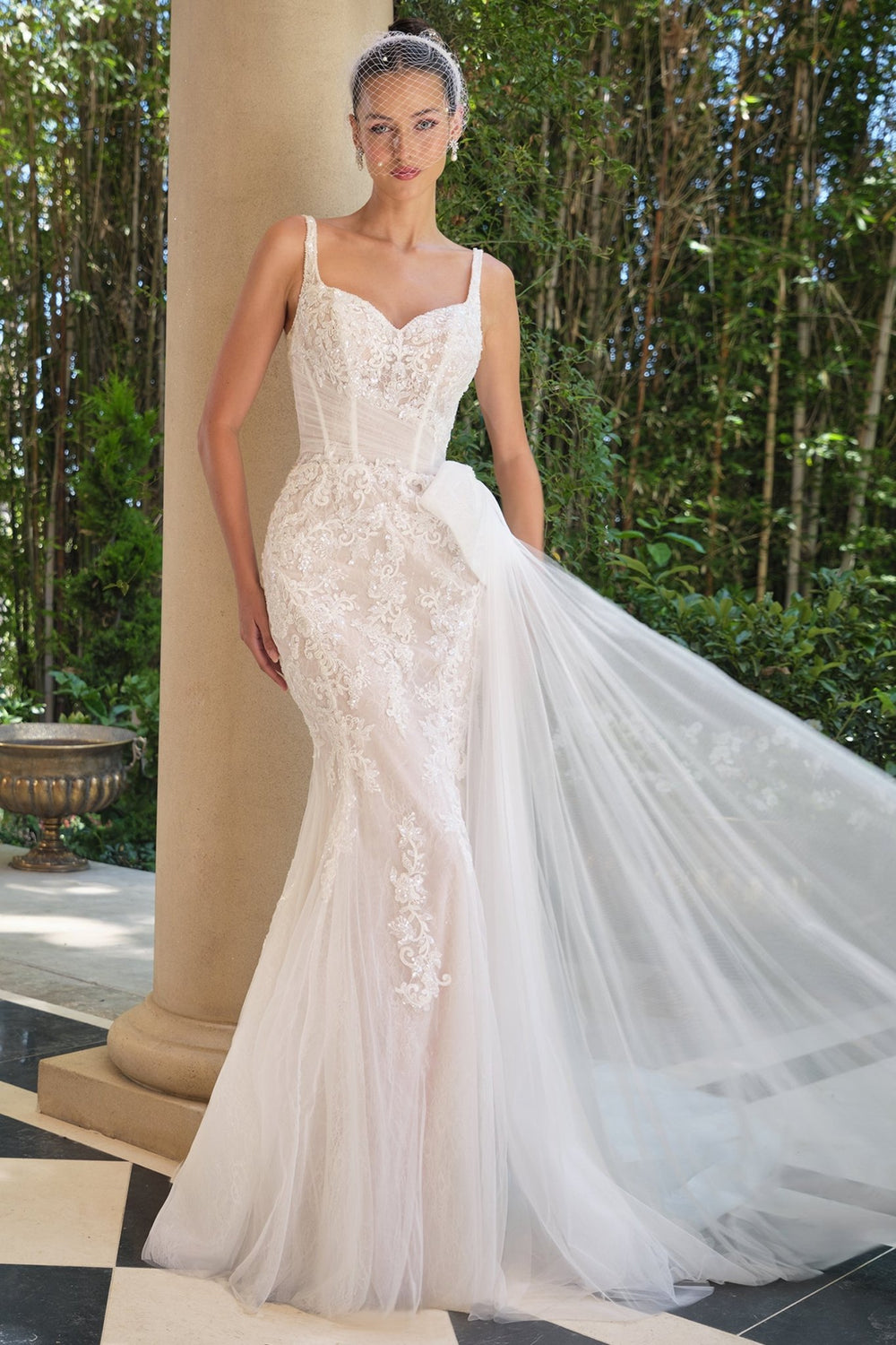 WL068 - Andrea Leo Couture