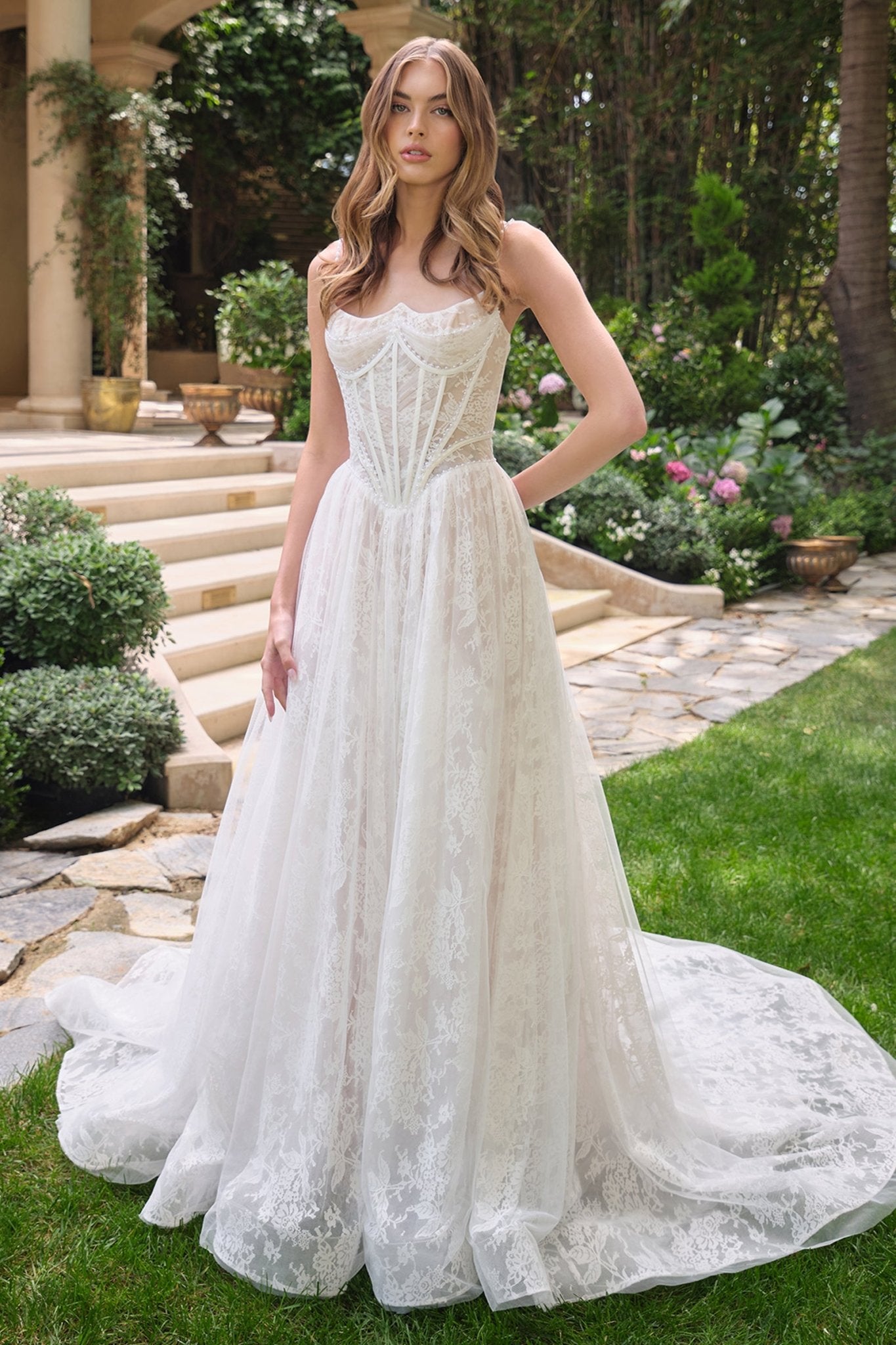 WL069 - Andrea Leo Couture