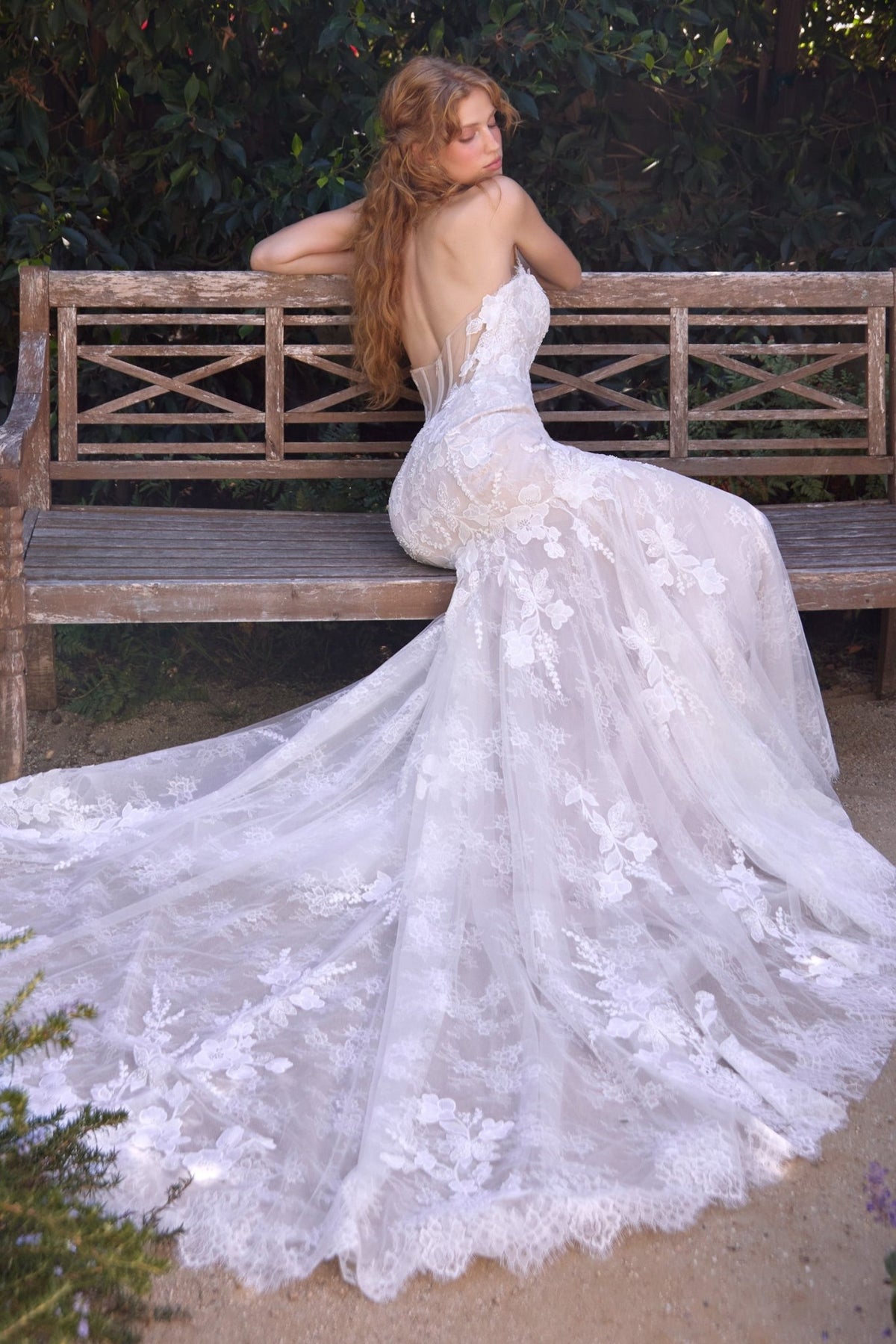 WL077 - Andrea Leo Couture