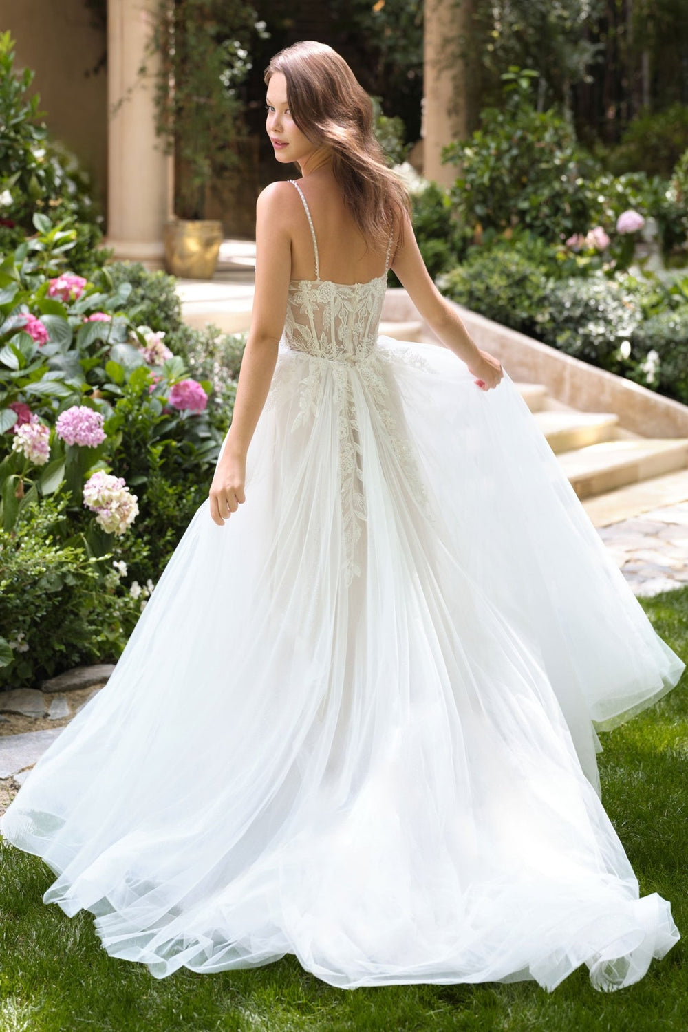 WL087 - Andrea Leo Couture