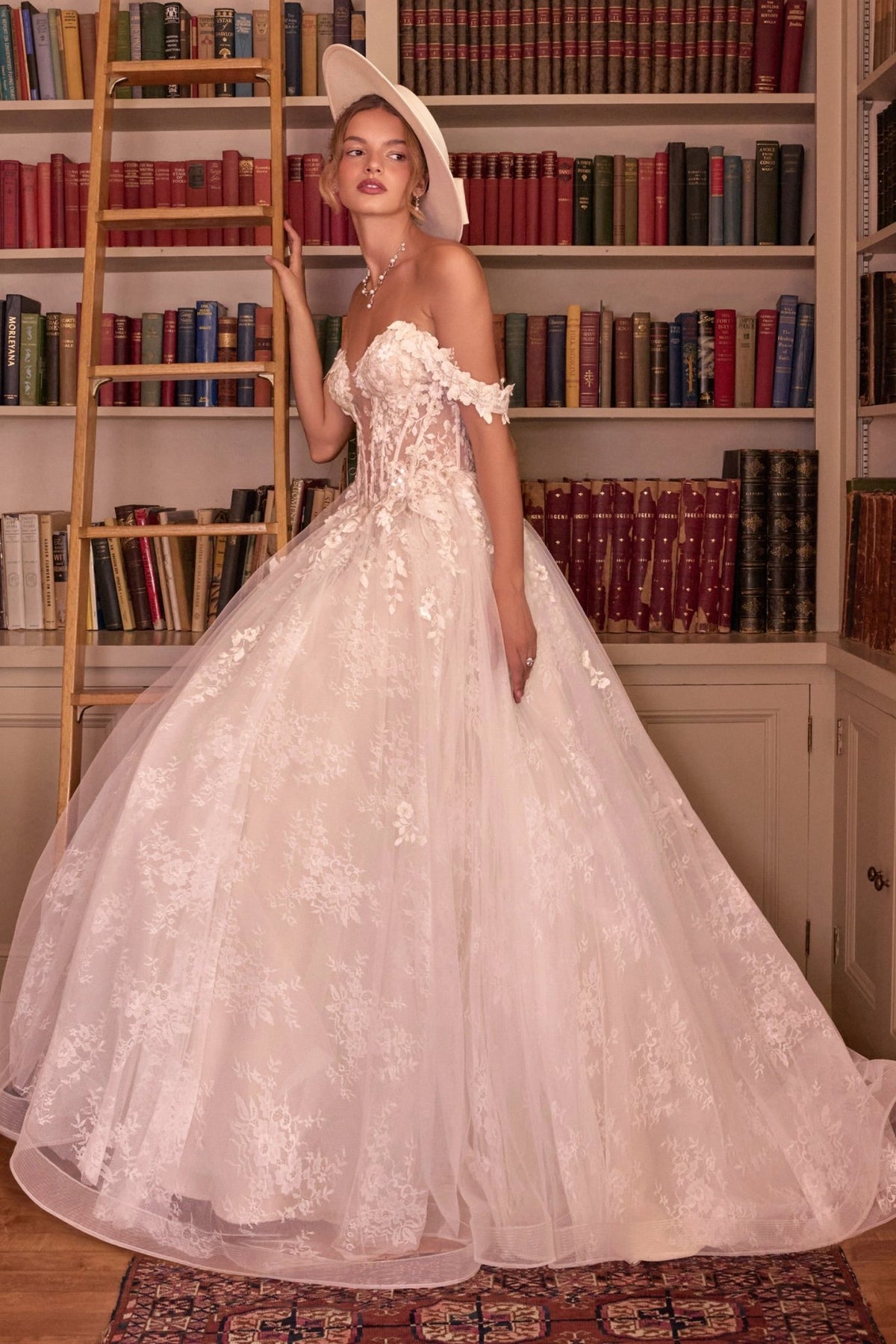 WL093 - Andrea Leo Couture